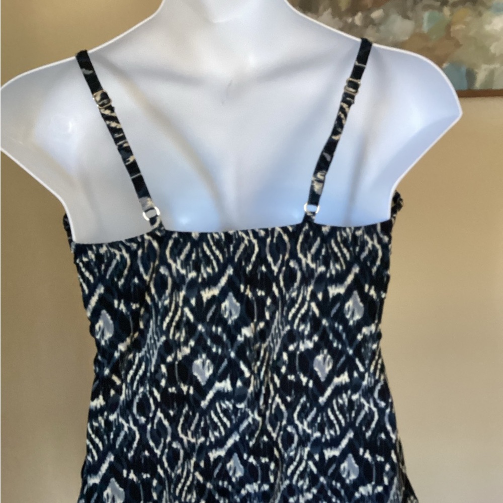 Miraclesuit Love Knot Tankini Top with Layered Front Faux Flyaway. 14DD - Picture 7 of 12